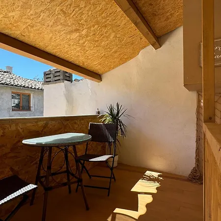 -le Toit Terrasse - *